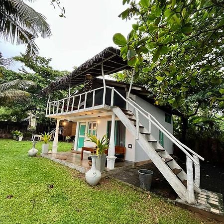 דיקוולה Beach House Kalukatiya - Family Villa, Seaview Room, Garden Room מראה חיצוני תמונה