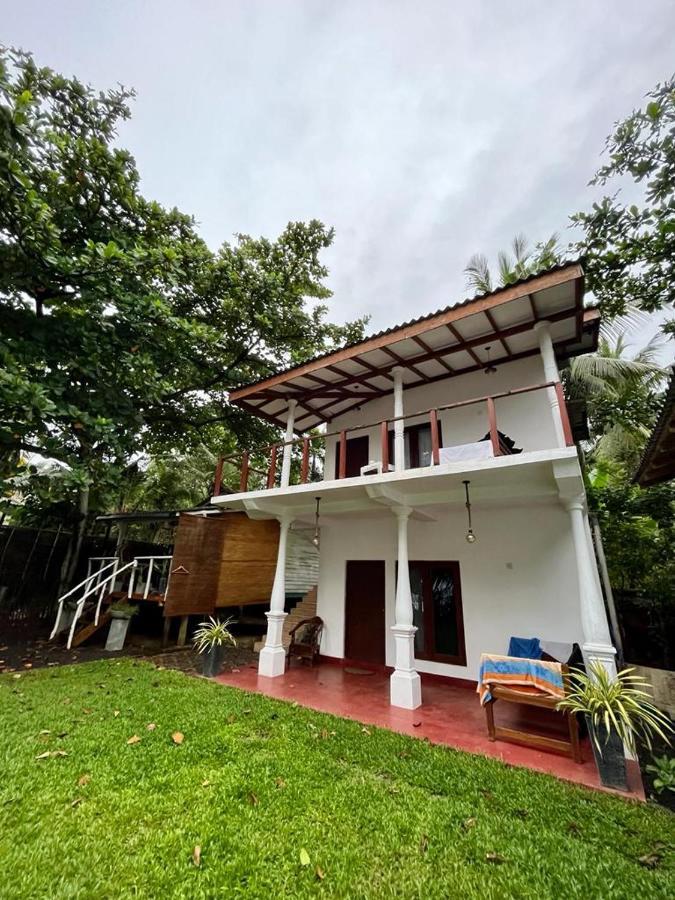 דיקוולה Beach House Kalukatiya - Family Villa, Seaview Room, Garden Room מראה חיצוני תמונה