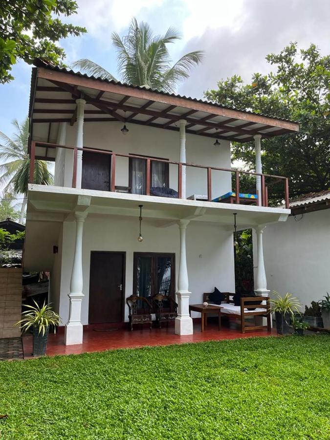 דיקוולה Beach House Kalukatiya - Family Villa, Seaview Room, Garden Room מראה חיצוני תמונה