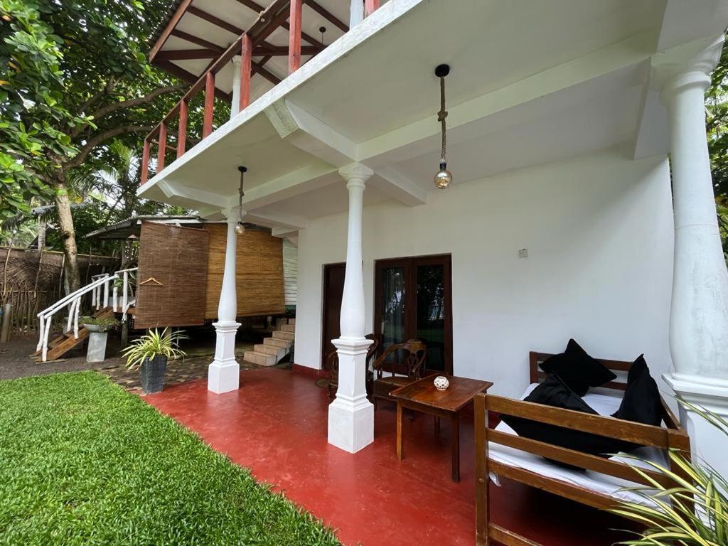 דיקוולה Beach House Kalukatiya - Family Villa, Seaview Room, Garden Room מראה חיצוני תמונה